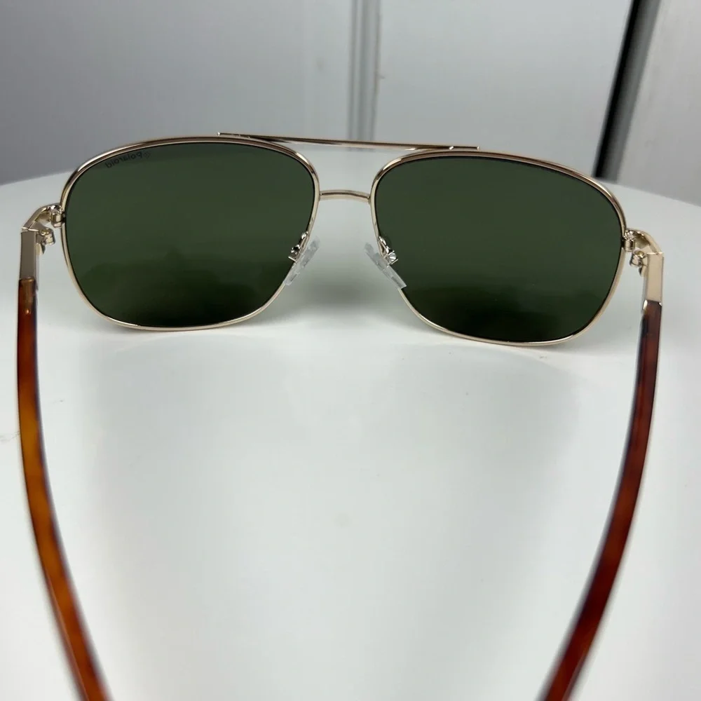 Polaroid category 	sunglasses
